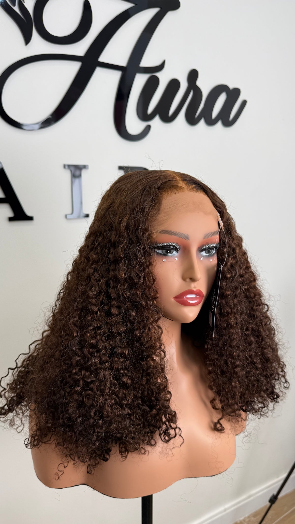 PAULA | Peluca Burmese Curls Marrón de 18 Pulgadas con Cierre 5x5